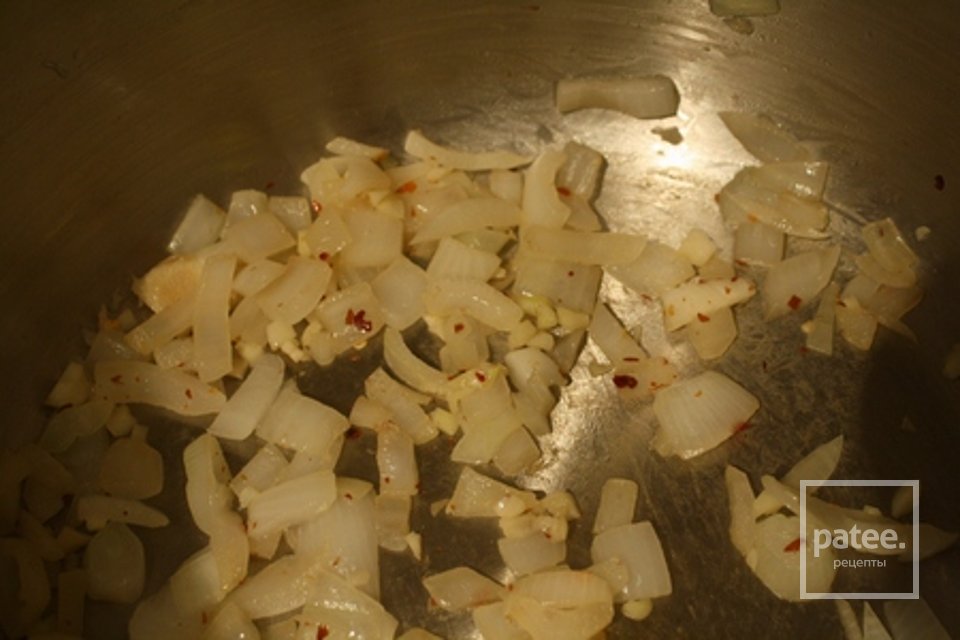 Яичный суп с пастой и шпинатом - Шаг 1