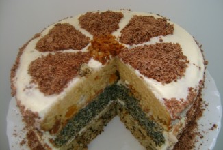 Торт орехами, маком и курагой