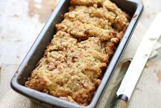 Сладкий хлеб с грушей и орехами