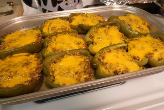 Фаршированные половинки перца