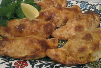 Пирожки с индейкой и сыром