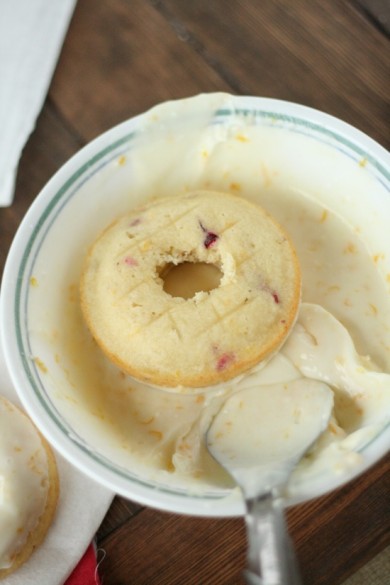 Апельсиновые пончики с клюквой - Шаг 9