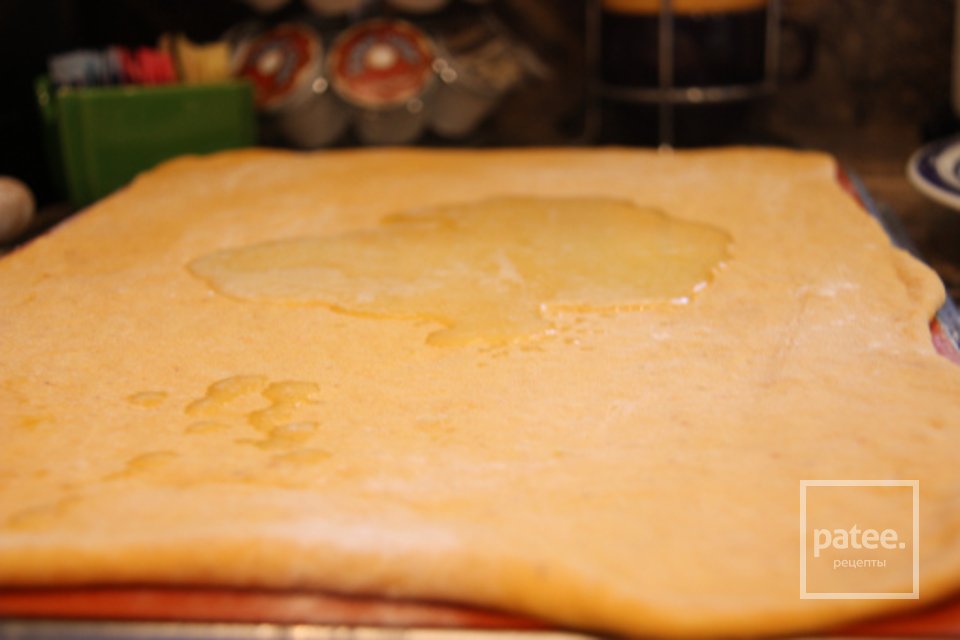 Тыквенные роллы в горячей карамельной глазури - Шаг 8