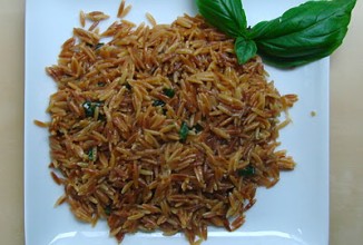 Орзо с пармезаном и базиликом