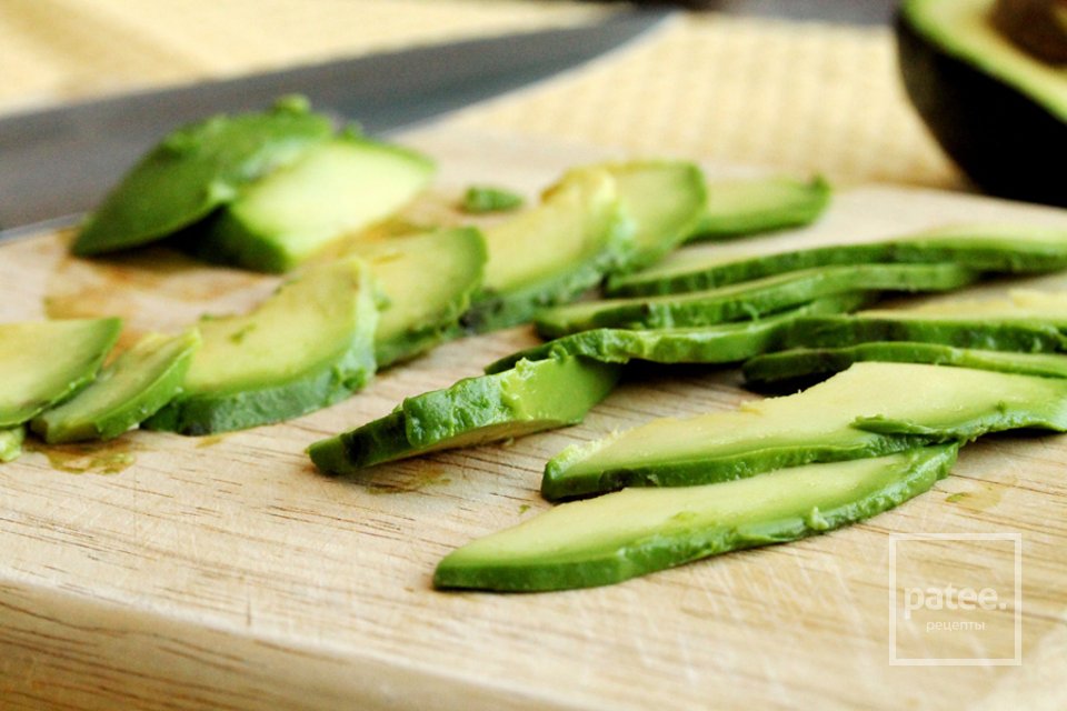 Кесадилья с беконом и авокадо - Шаг 2