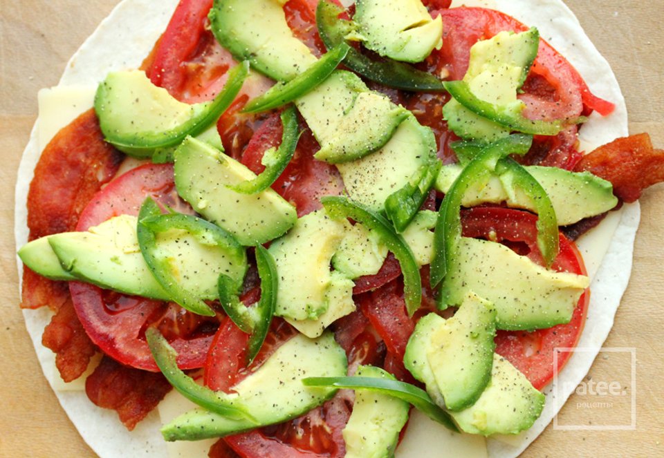 Кесадилья с беконом и авокадо - Шаг 9