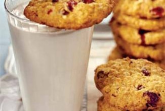 Овсяное печенье с вишней