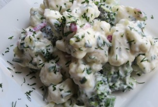 Салат с брокколи и цветной капустой