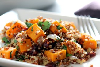 Салат из киноа со сладким картофелем