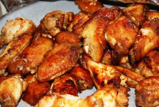 Куриные крылышки в соусе