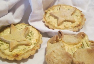 Пирог с зеленью и козьим сыром