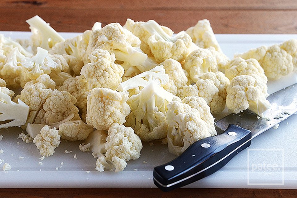 Печеная цветная капуста в остром соусе - Шаг 1