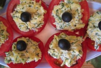 Помидоры с сыром и чесноком