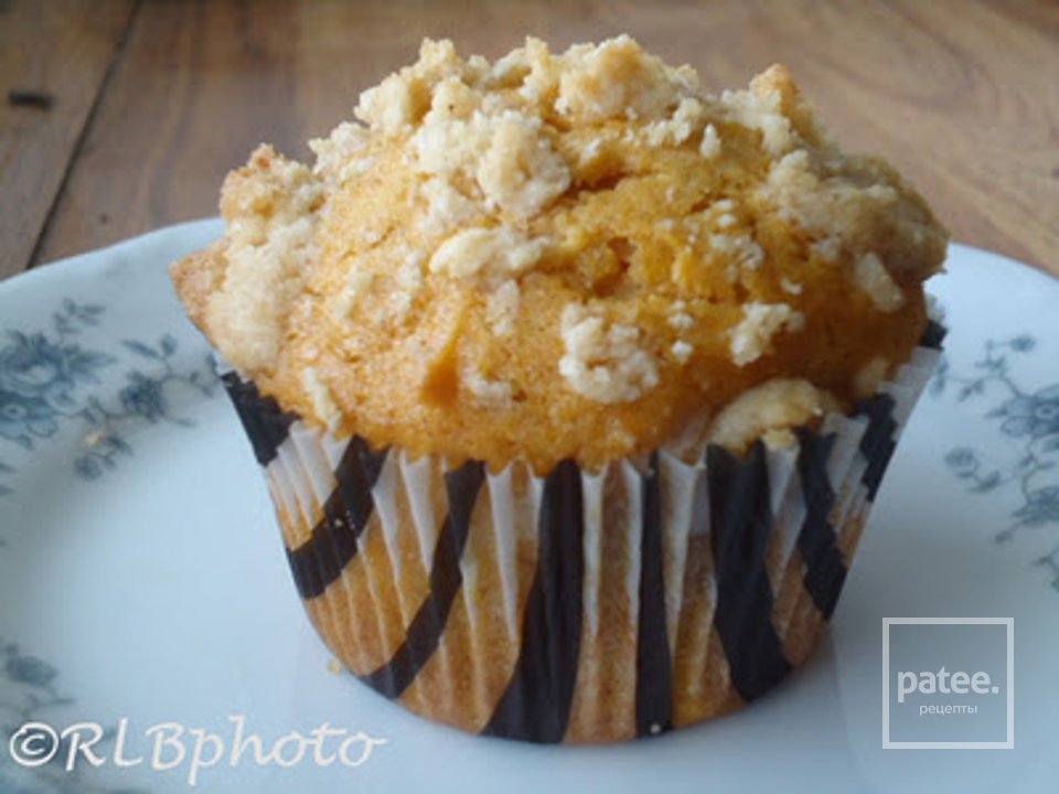 Тыквенные кексы со сливочным сыром и штрейзелем (кондитерской крошкой) - Шаг 8