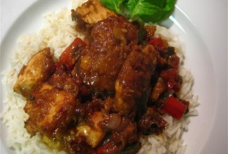 Пряная курочка с базиликом по-тайски