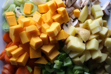 Осенний закрытый пирог с овощами - приготовление