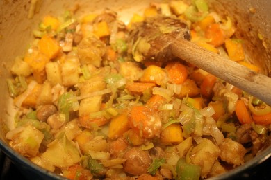 Осенний закрытый пирог с овощами - приготовление