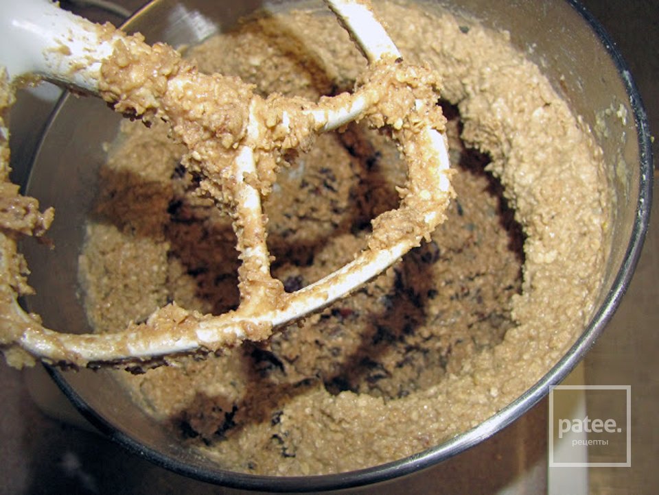 Овсяное печенье с изюмом и шоколадом - Шаг 8