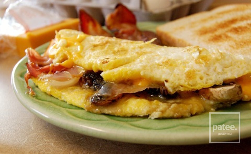 Омлет с ветчиной и сыром - Шаг 6