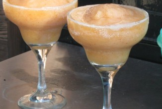 Замороженный персиковый дайкири