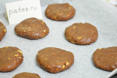 Хрустящие арахисовые и шоколадные печенья - приготовление