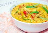 Куриный гуляш с овощами по-венгерски