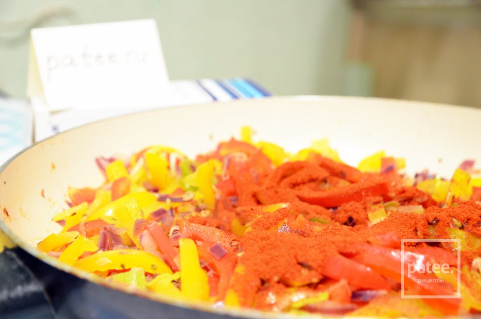 Куриный гуляш с овощами по-венгерски - Шаг 7