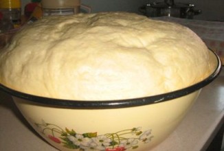 Дрожжевое тесто с медом