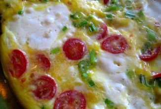 Фриттата с томатами и Моцареллой