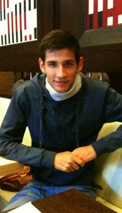 Мой парень стесняется своего тела....