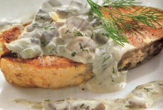 Семга со сливками и грибами