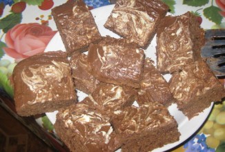 Шоколадные пирожные с лесным орехом