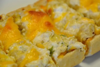 Хлеб с сыром и артишоками