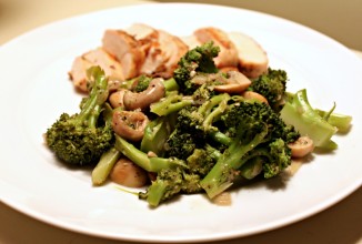 Жареные грибы с брокколи