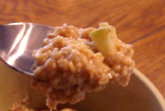 Яблочная овсянка