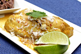 Рыбное филе, запеченное с карри и кокосом