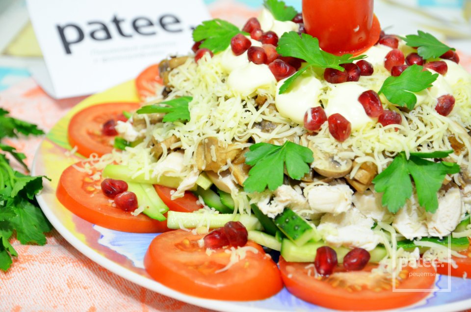 Слоёный салат с курицей и грибами - Шаг 12