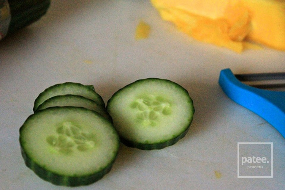 Жареные креветки с салатом - Шаг 2