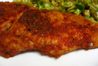 Жареные свиные отбивные с чили