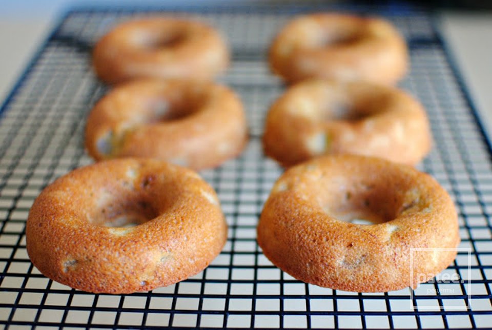 Банановые пончики с глазурью - Шаг 11