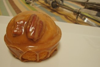 Кексы с корицей и пеканом