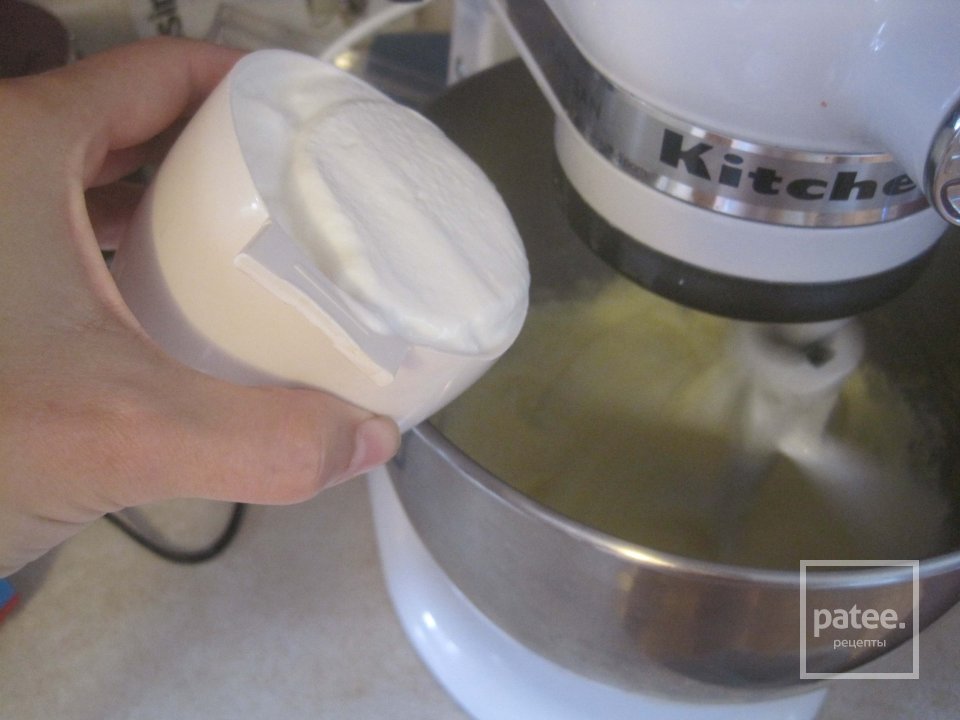 Яблочный пирог с орехами и беконом - Шаг 7