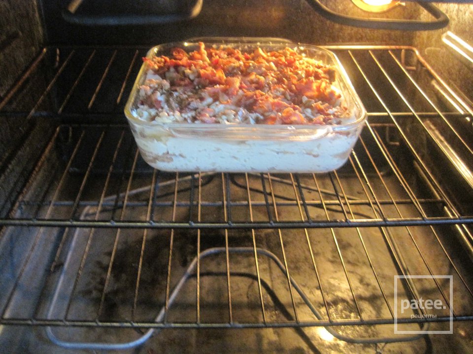 Яблочный пирог с орехами и беконом - Шаг 15