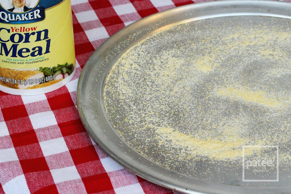 Пицца с колбасой и грибами - Шаг 5