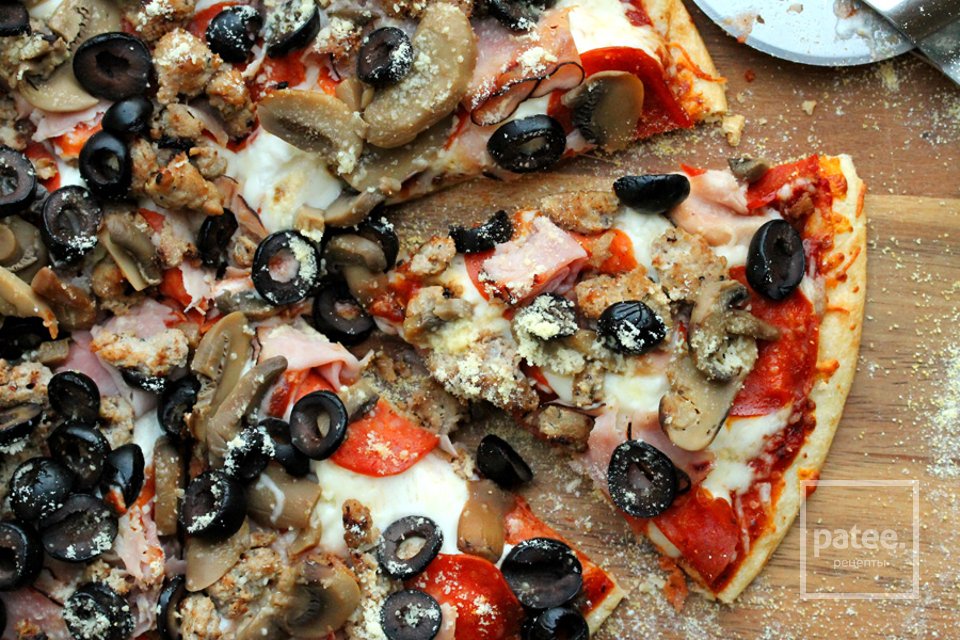 Пицца с колбасой и грибами - Шаг 18