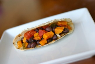 Тако с фасолью и сладким картофелем