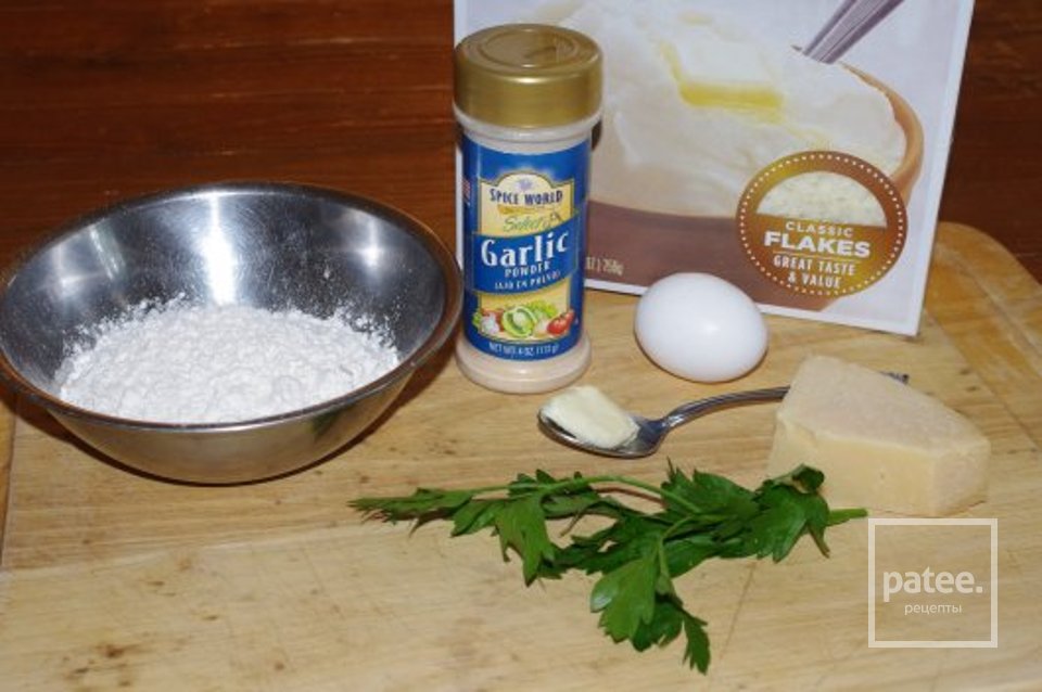 Клецки с картофелем и чесноком - Шаг 1