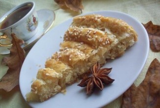 Слоеный пирог с сыром