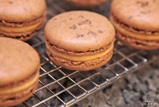 Печенье Макарон с соленой карамелью