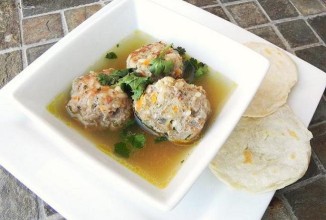 Суп с тефтелями альбондигас